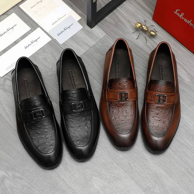 Factory direct price men's sports shoes original product. Trademark: Ferragamo.