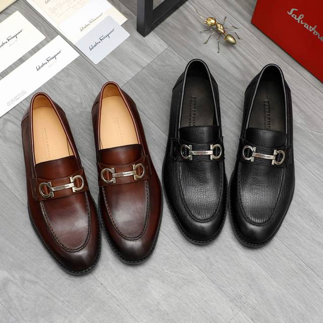 Factory direct price men's sports shoes original product. Trademark: Ferragamo.