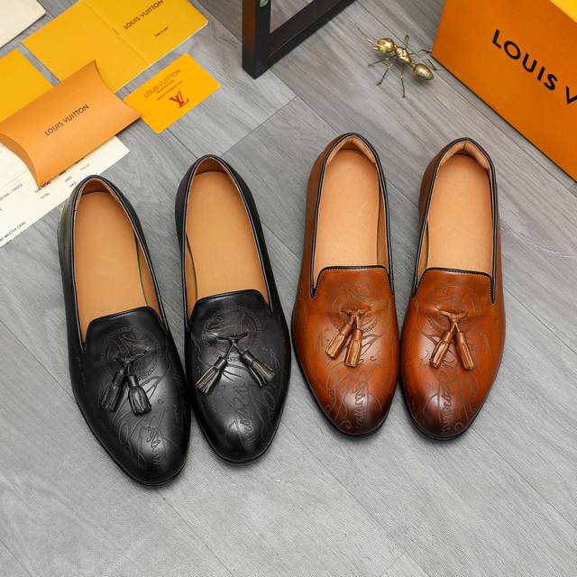 Factory direct price men's shoes and sportswear original product. Trademark: Lou