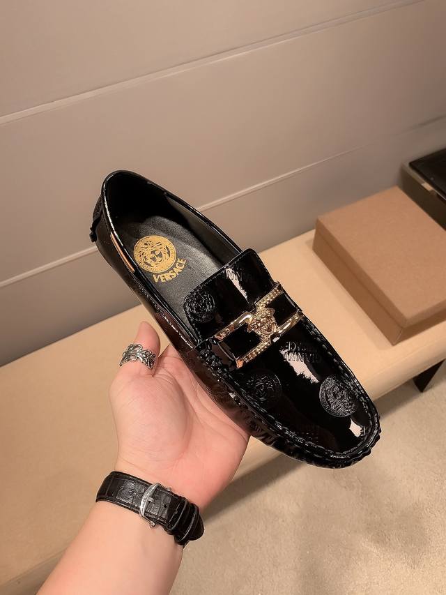 Actual price. Brand: Versace. Original official version from the Paris Fashion W Actual price. Brand: Versace. Original official version from the Paris Fashion W