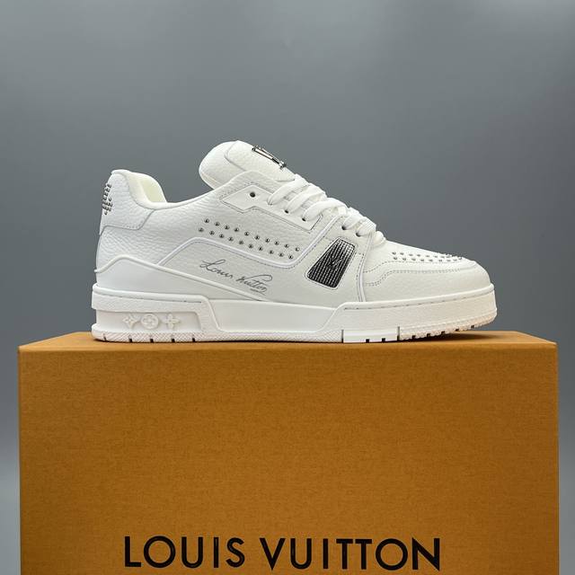 Louis Vuitton Trainer Casual Sneakers, LV, Trainer Couple Style. These sneakers