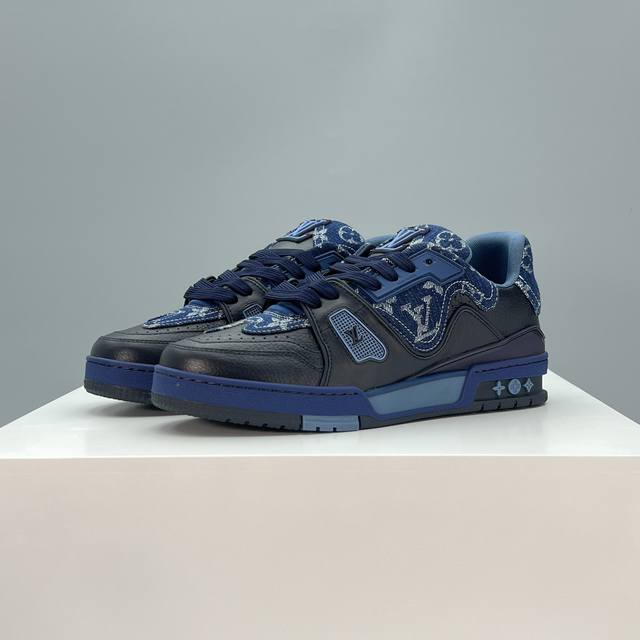 L Top-tier shipment! Luxury Trainer casual sneakers, inspired by the classic two