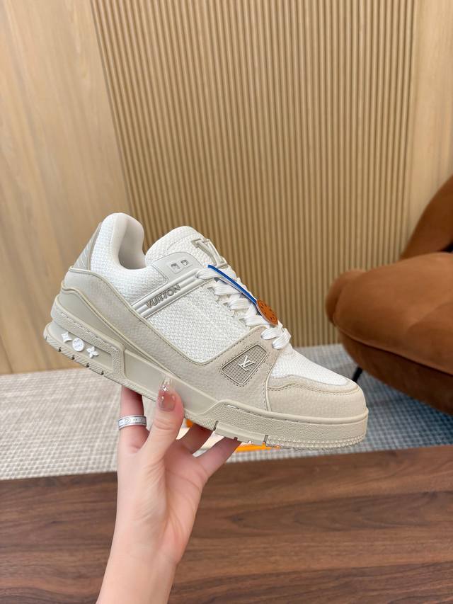 Top-tier version: Louis Vuitton Lv Trainer casual sneakers/skate shoes. This Lv