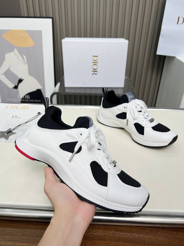 Dior's latest Star series dad shoes (Ddd) - This sneaker is a new addition to th