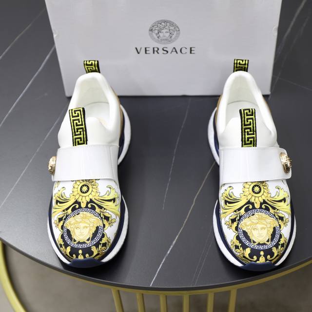 Factory Price: Brand: Versace Standard Sizes: 38-44, 45 (Custom Made) Grade: Sam Factory Price: Brand: Versace Standard Sizes: 38-44, 45 (Custom Made) Grade: Sam