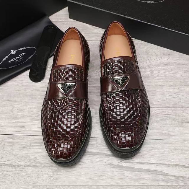 Factory direct price Prada, 1:1 replica of the original from boutiques. Absolute