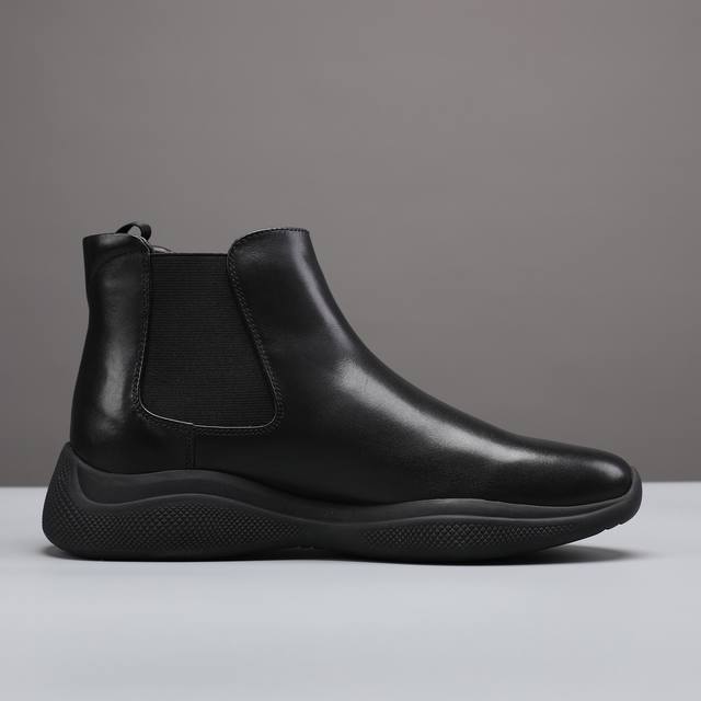 P brand autumn/winter Chelsea boots for men, super A grade. These Chelsea boots