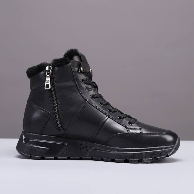 P brand autumn/winter Chelsea boots for men. Super A grade. These Chelsea boots