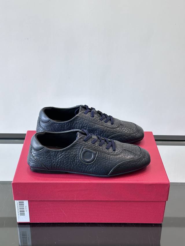 Ferragamo's new men's casual shoes. These low-top casual shoes feature an import