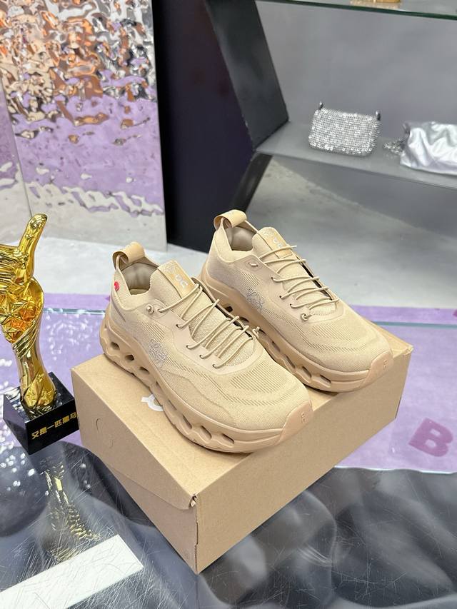 Real Price: Latest Sneakers Full Package, 100% Comfortable, Stylish and Sporty.