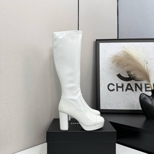 Chanel | Classic Autumn/Winter Elastic Boots The most comfortable boots online!