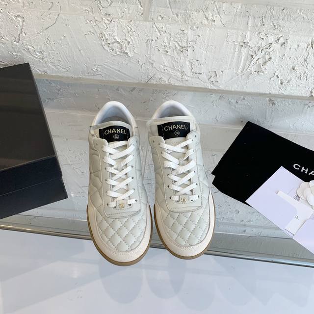 Factory Price Chanel*L Bestselling Sneakers, Black and White Sports Shoes, Casua