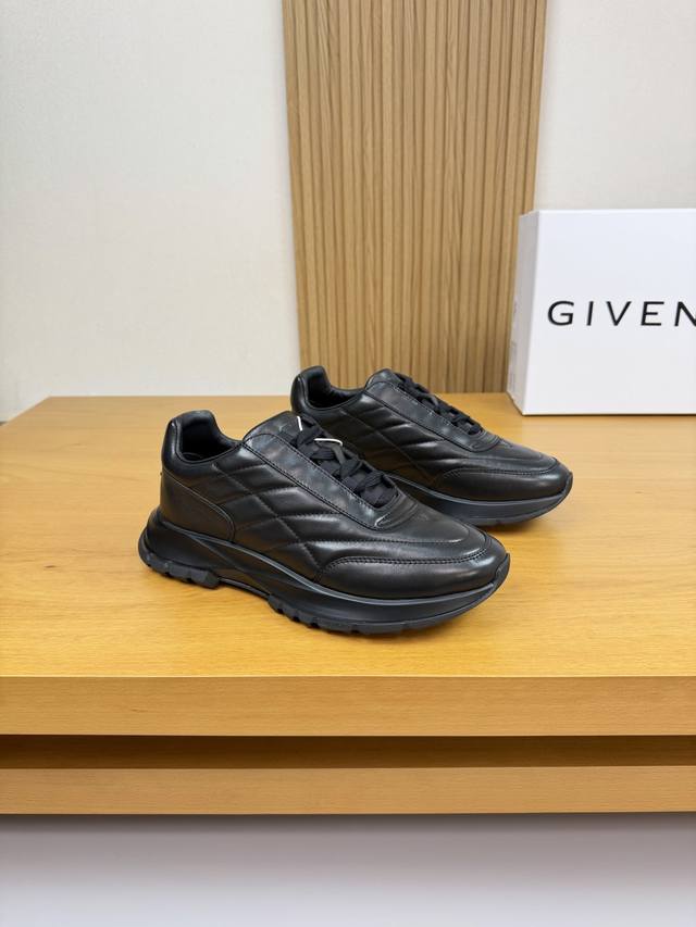 Givenchy - High-quality original single casual sports shoes - Upper: Suede calfs Givenchy - High-quality original single casual sports shoes - Upper: Suede calfs