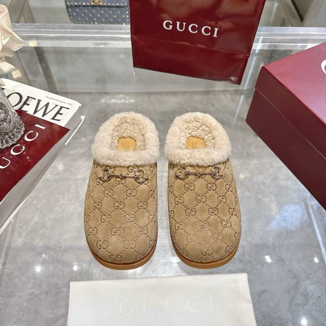 Gucci Women's: Sizes: 36-42 Gucci's 2025 Fall/Winter new style cowhide horsebit