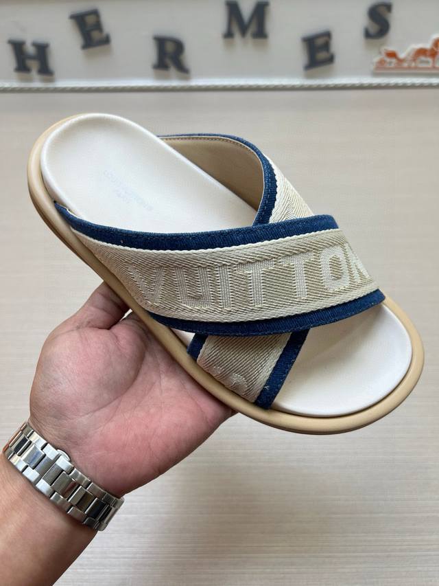High-end Louis Vuitton (LV) slippers, couple style, comes with drawer box, cloth
