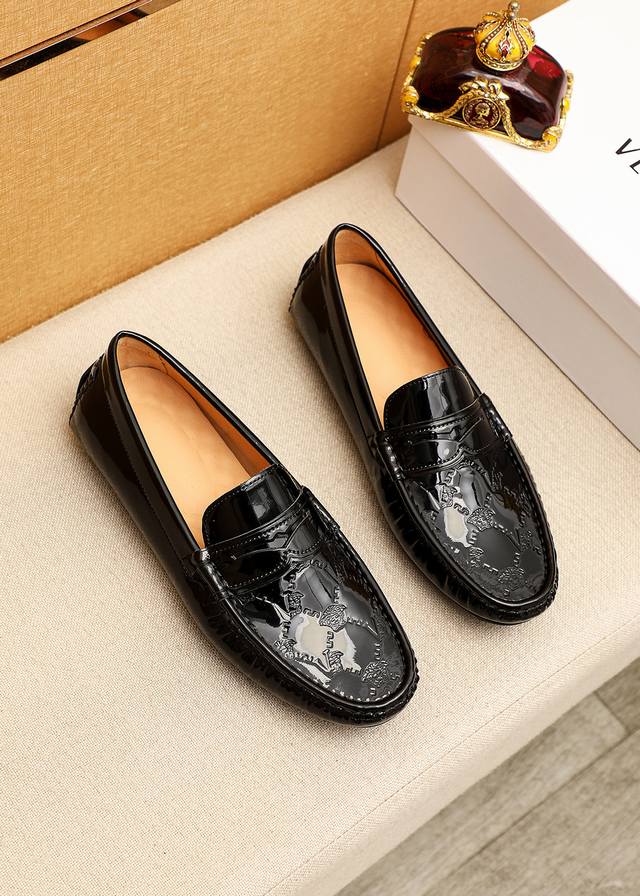 Product Brand: Versace Loafers True to Size: 38-44, 37, 45, 46 (Custom Made) Mat
