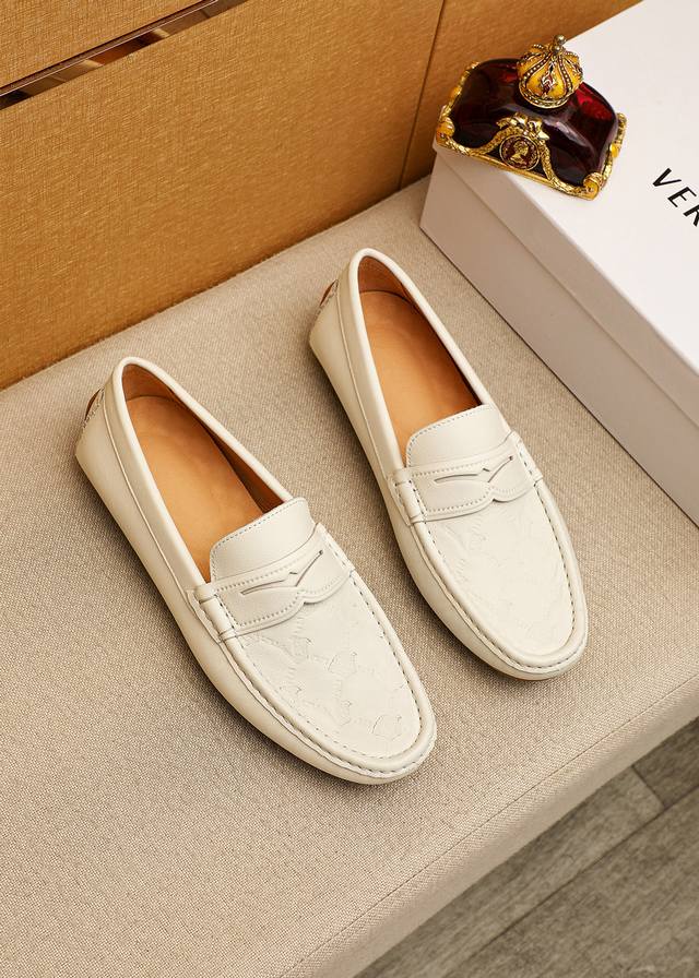 Product Brand: Versace Loafers True to Size: 38-44, 37, 45, 46 (Custom Made) Mat