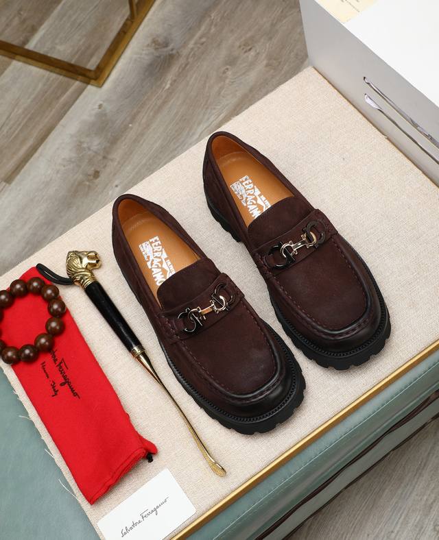 Factory Price P Salvatore Ferragamo is a top international luxury footwear brand