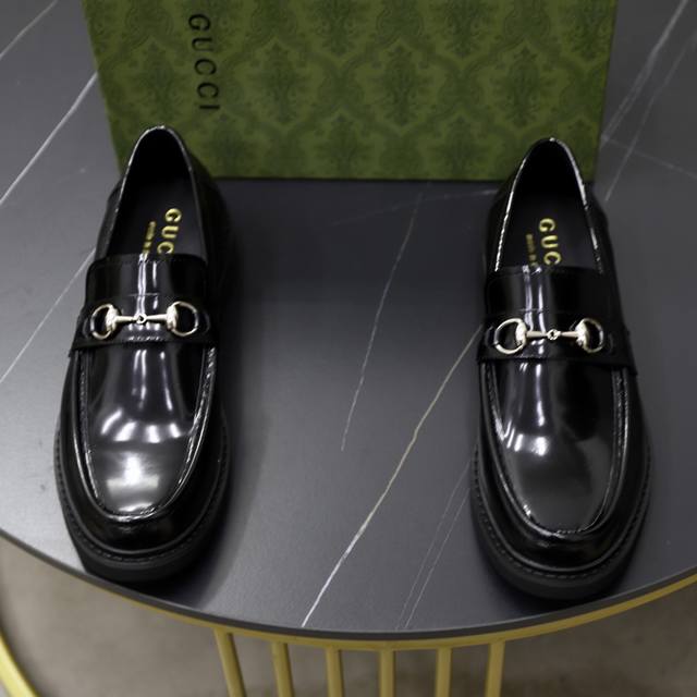 Factory Price: Brand: Gucci Standard Size: Men's sizes 38-44, 45 (custom sizes a