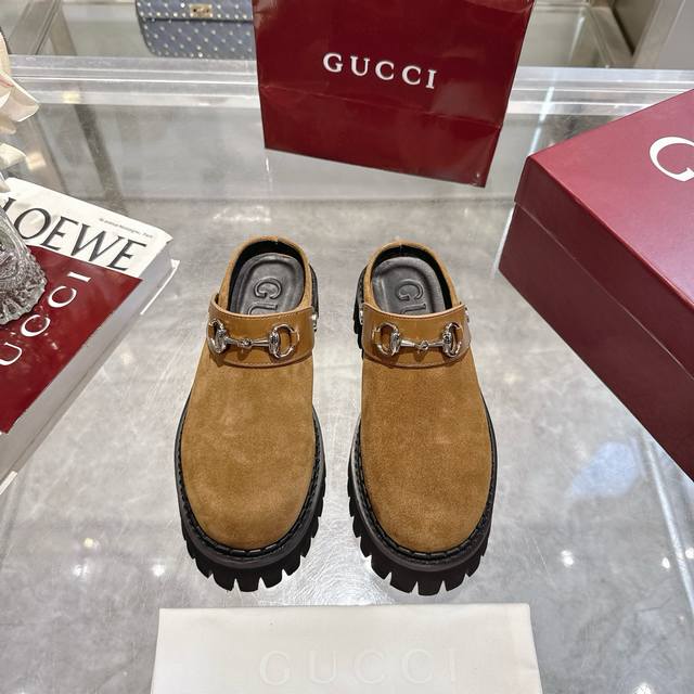 Women's Mule Shoes with Horsebit Buckle Horsebit pays homage to the brand's eque