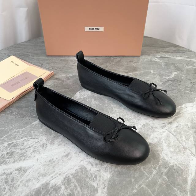 Miumiu Mary Jane Shoes Upper: Imported super soft sheepskin Lining: Mixed sheeps