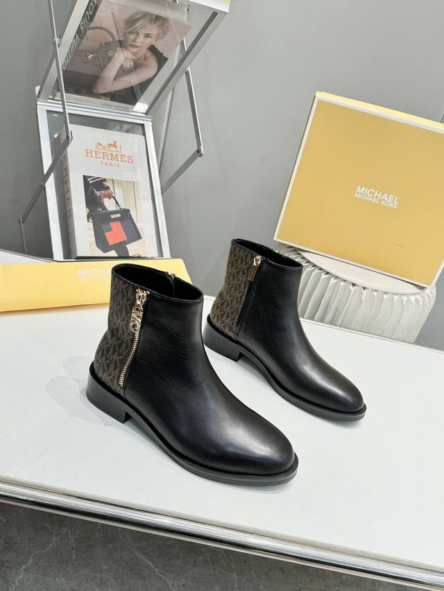Michael Kors 2025 Fall/Winter New Dr. Martens Boots. Available simultaneously on