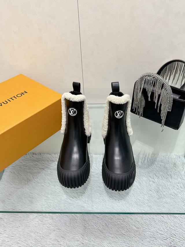 Factory Price: Top-tier Lv Archlight series wool ankle boots. These chunky boots