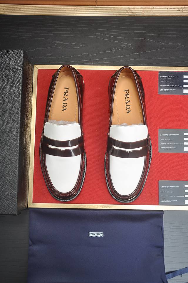 Factory Price P. Prada's latest genuine leather business suit shoes with full hi