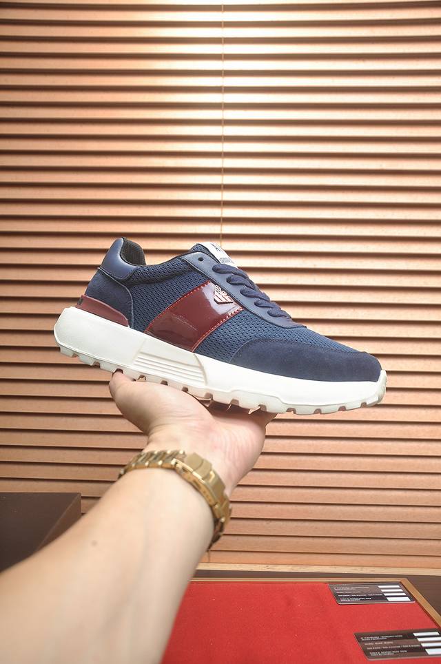 Factory Price Armani's latest casual shoes are a hot seller, the same style as t