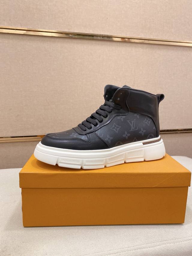 Factory direct price Louis Vuitton (LV). Latest trendy casual shoes, best-sellin