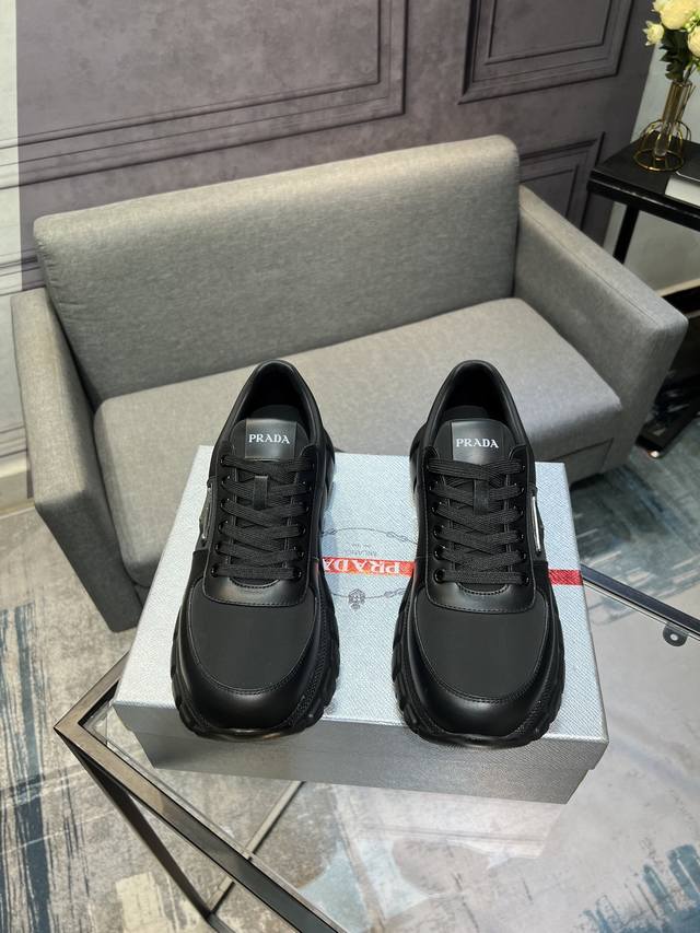 Prada men's shoes, a popular style in boutiques, synchronized with the official
