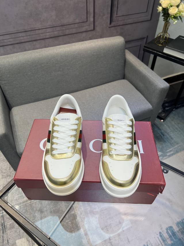 Gucci latest couple's biscuit shoes, Ddd-level import quality. The latest Gucci