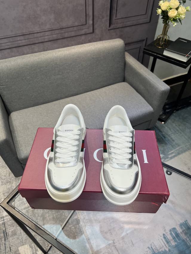 Gucci latest couple's biscuit shoes, Ddd-level import quality. The latest Gucci