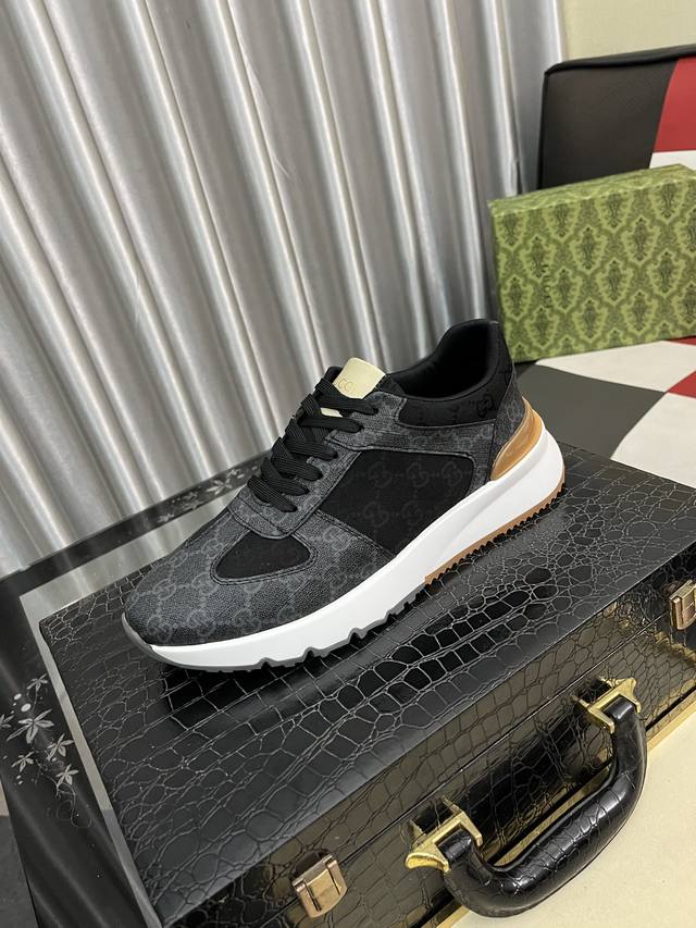 Factory direct price: Gucci original quality. Unique modern style sneakers. Casu