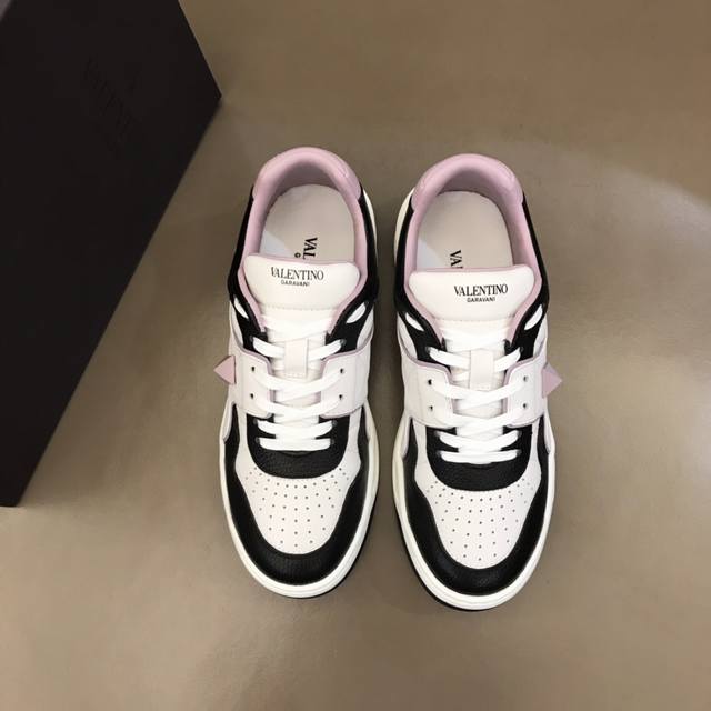 Valentin* One Stud series platform sneakers, featuring a simple and clean design