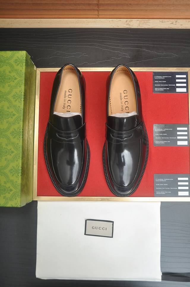 Factory Price P Gucci, Italy's top luxury men's shoe giant, presents its new all
