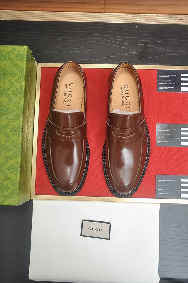 Factory Price P Gucci, Italy's top luxury men's shoe giant, presents its new all