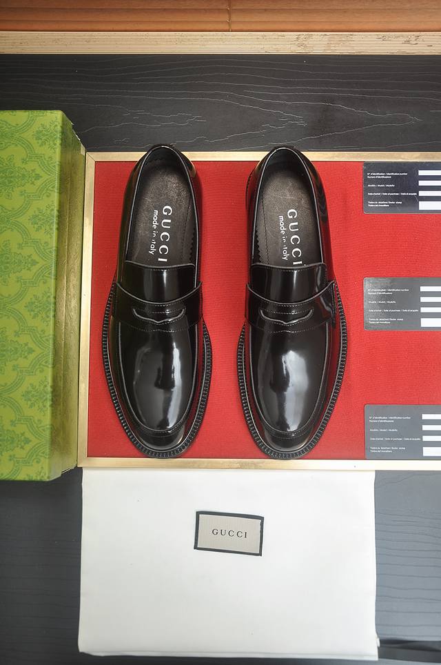 Factory Price P Gucci, Italy's top luxury men's shoe giant, presents its new all
