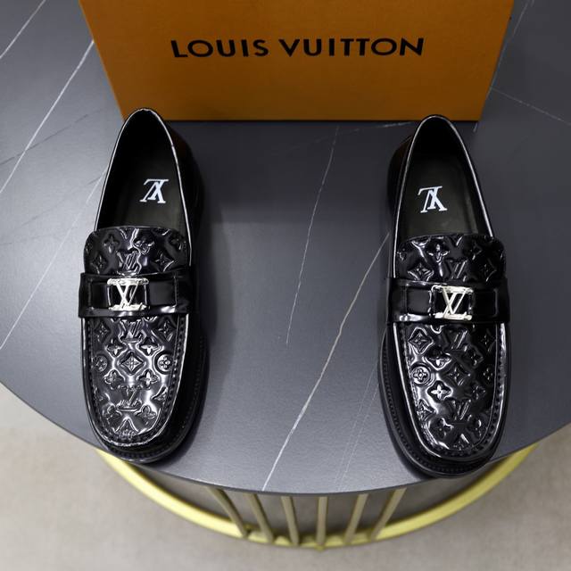 Factory Price: Louis Vuitton Major Loafers, Sizes: 39-44 (38, 45, 46 available f
