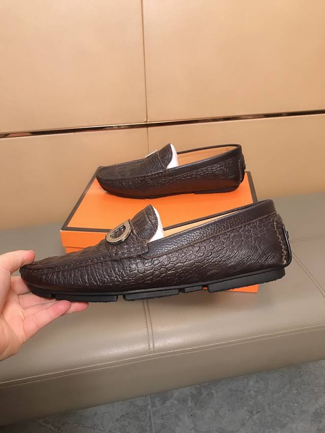Factory direct price Ferragamo new men's driving shoes. High-quality and exquisi
