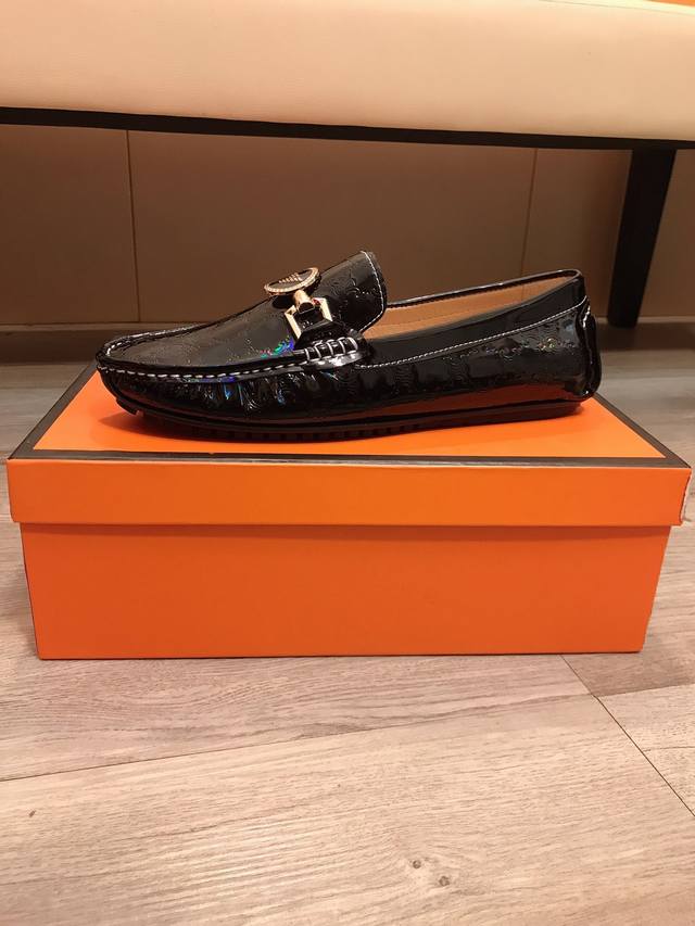 Factory direct price Armani new men's casual loafers, brand new and high quality