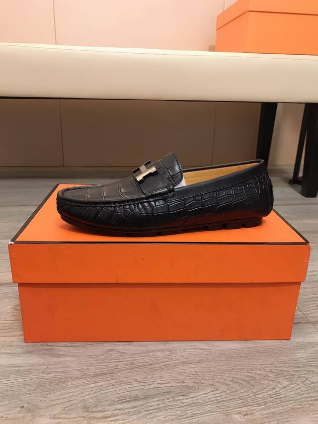 Factory direct price Hermes new men's loafers, latest design. Hot selling, lates
