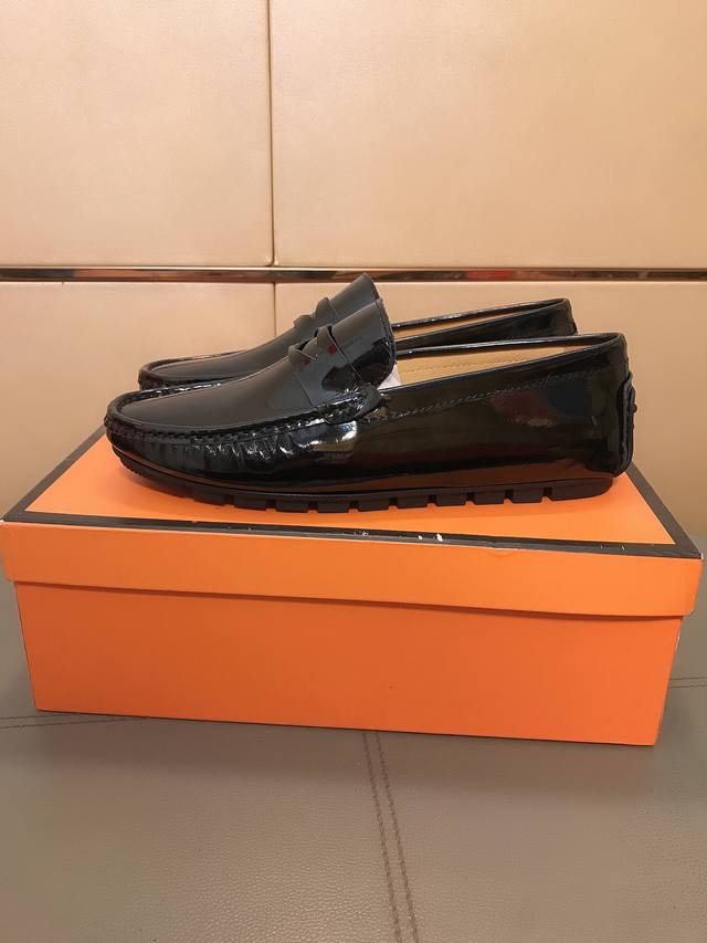 Factory direct price, a must-have for trendy men, Louis Vuitton new driving shoe
