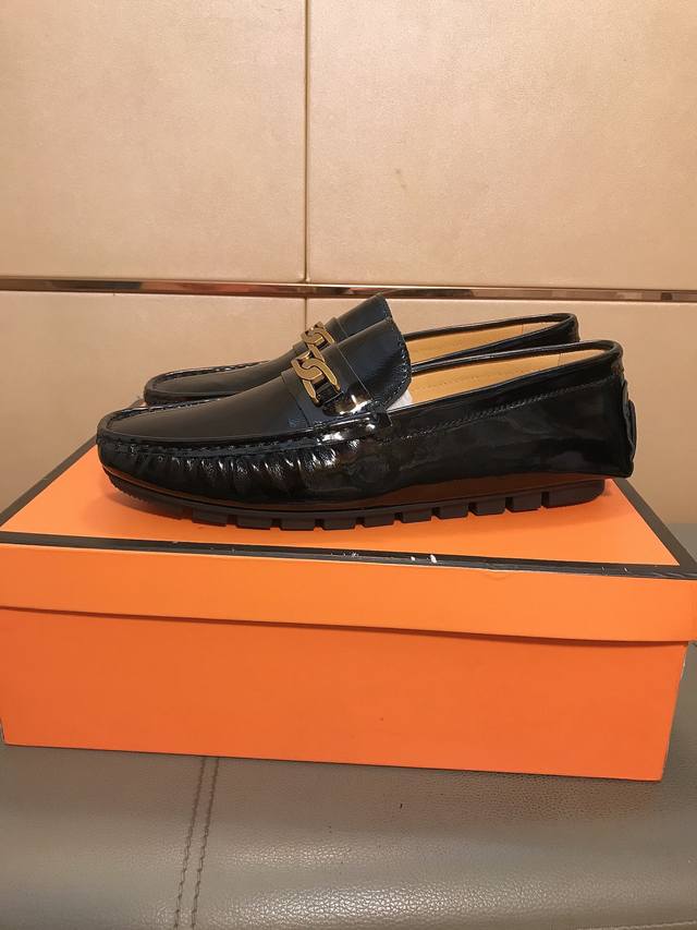 Factory direct price Tod's new men's casual loafers, imported patent leather upp