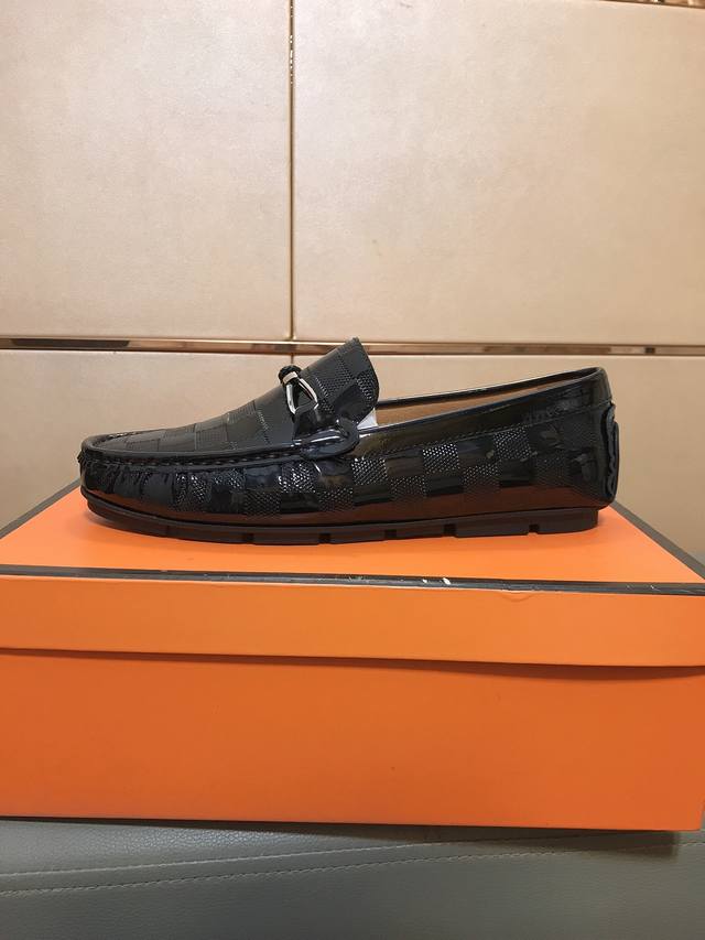 Factory direct price Louis Vuitton men's high-quality casual loafers. Slip-on lo