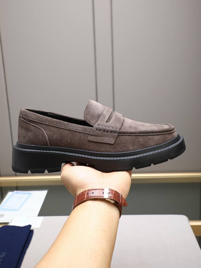 Available on Tmall, Taobao, and other major platforms. These Prada men's casual