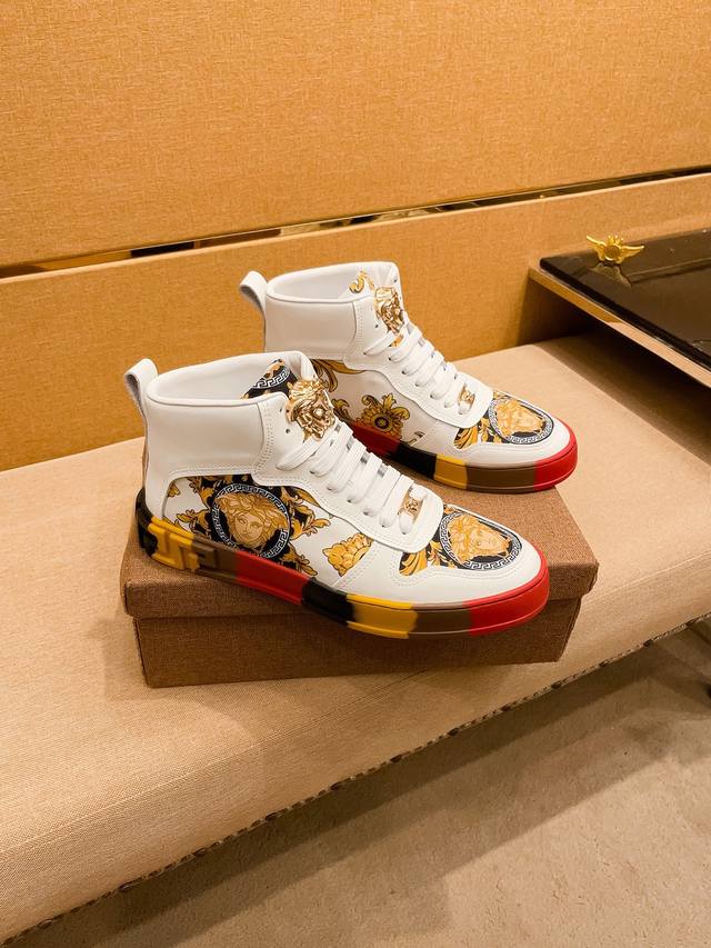 Factory direct wholesale Versace men's shoes, high-end brand official website 1: Factory direct wholesale Versace men's shoes, high-end brand official website 1: