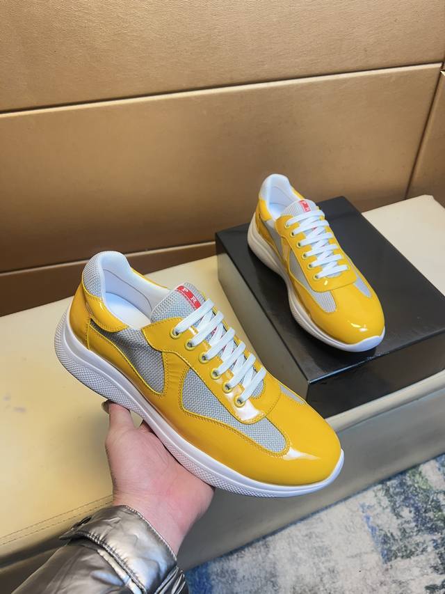 High-quality Prada men's shoes, the latest style from the official Hong Kong imp