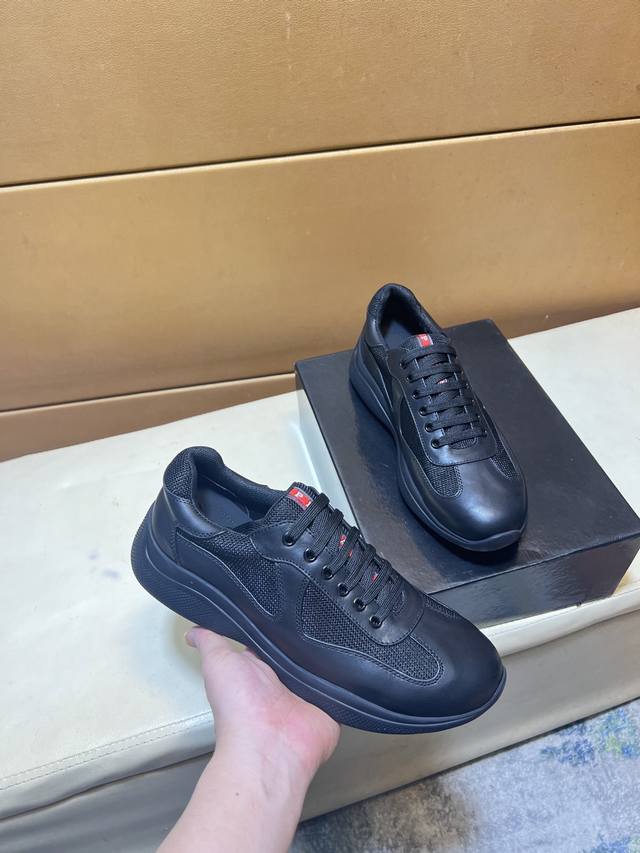 High-quality Prada men's shoes, the latest style from the official Hong Kong imp