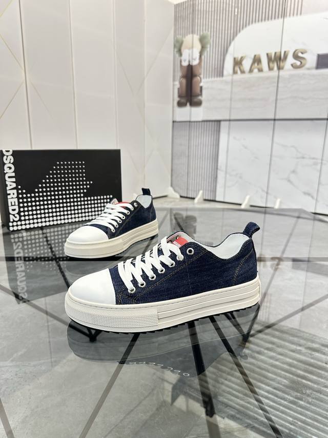 Price: P Product Brand: Dsquard D2